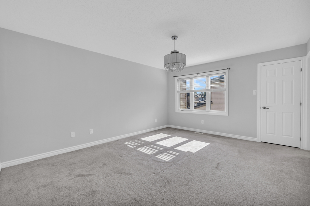 600 Parade-MLS-17