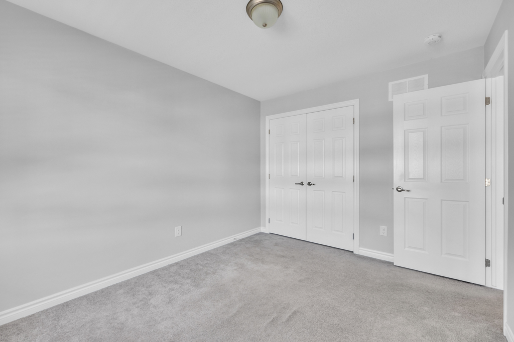 600 Parade-MLS-24