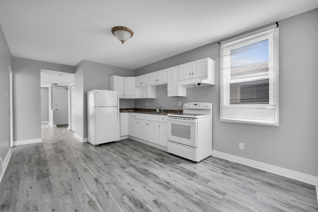 833 Maplewood-MLS-12
