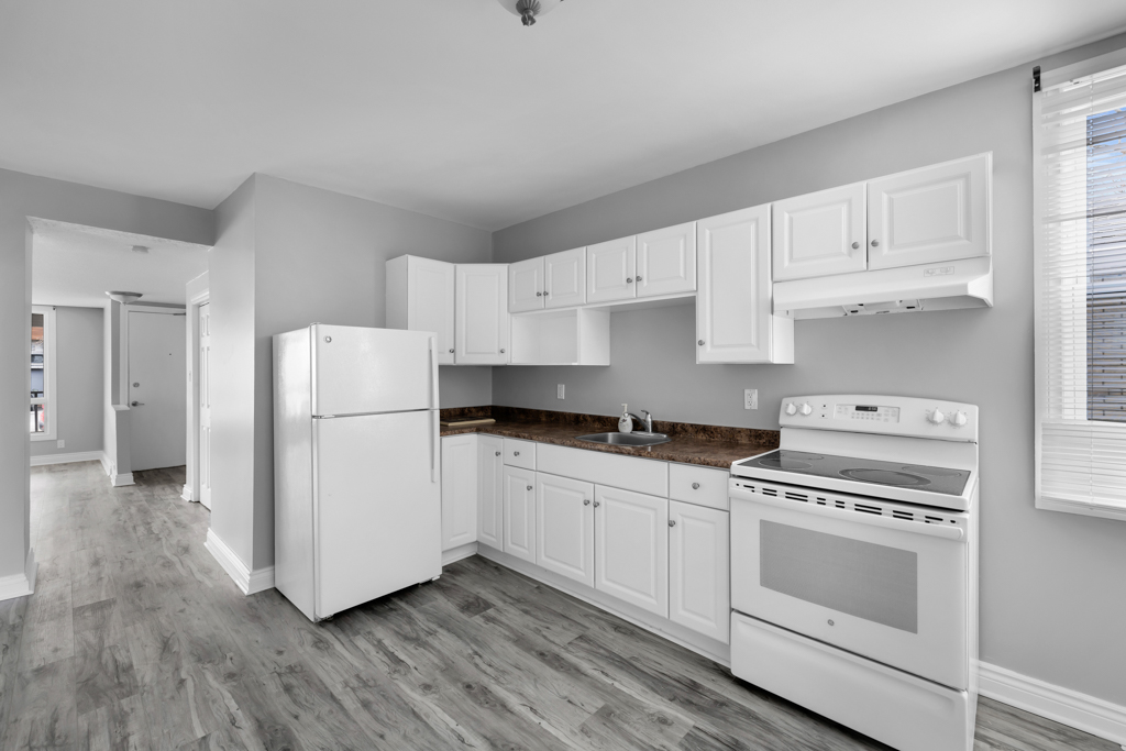 833 Maplewood-MLS-13