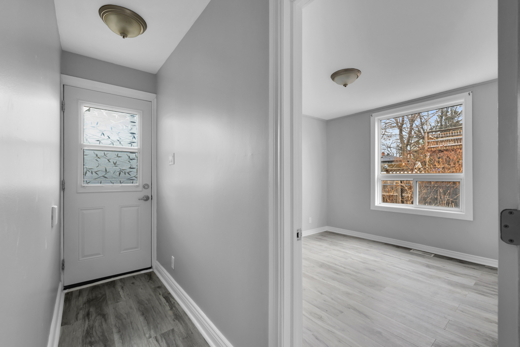 833 Maplewood-MLS-18
