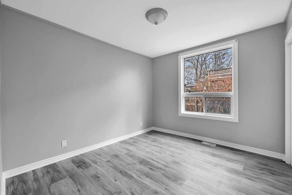833 Maplewood-MLS-19
