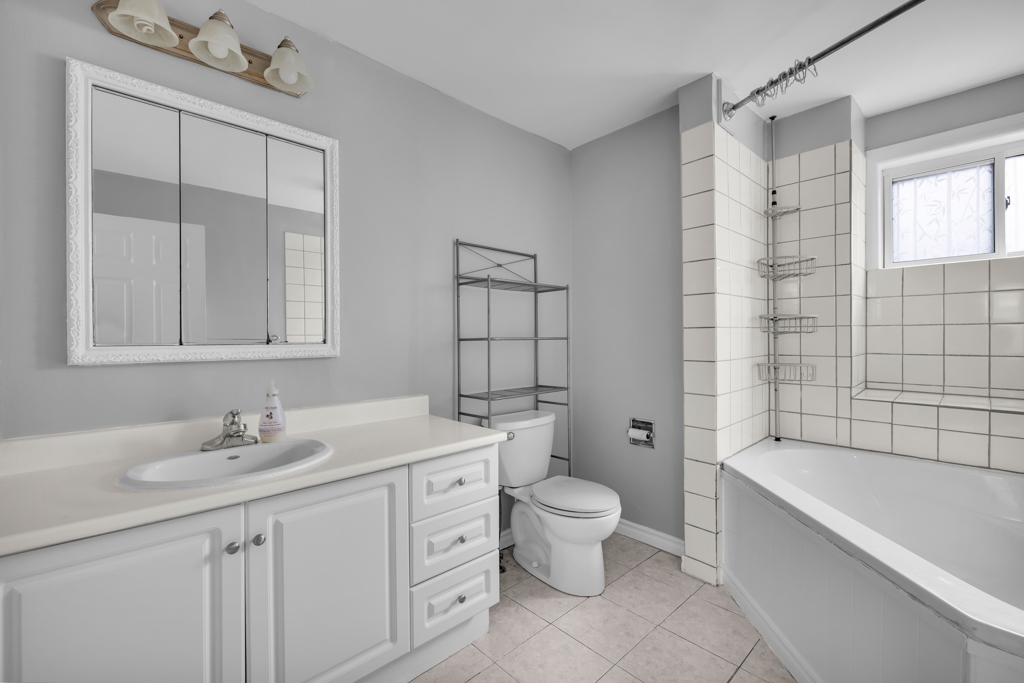 833 Maplewood-MLS-21