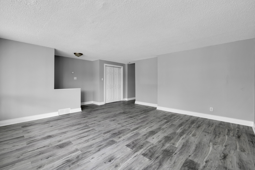 833 Maplewood-MLS-9
